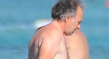 Engin Günaydın tek başına tatilde