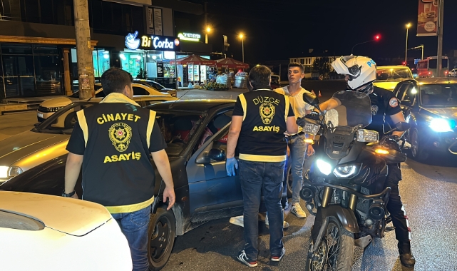 Eş zamanlı uygulamada yüzlerce kişi kontrol edildi