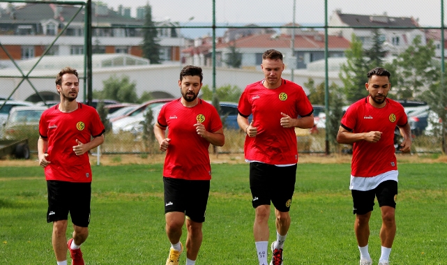 Eskişehirspor sezona sabah antrenmanıyla başladı