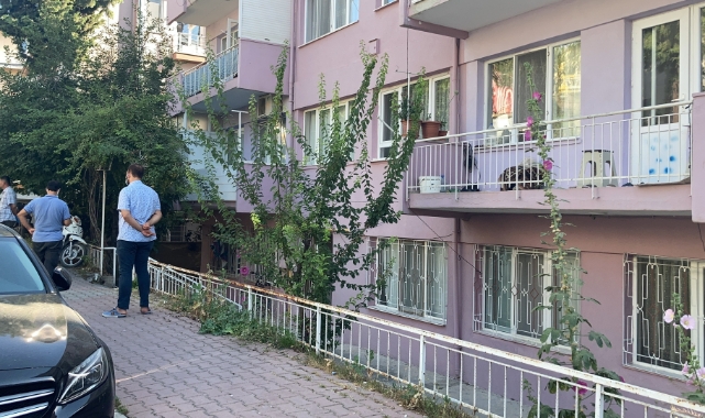 Evine hırsız girildiği zannedilen yaşlı adam ölü bulundu