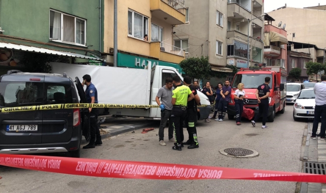 Fabrika işçisini ecel kaldırımda yakaladı