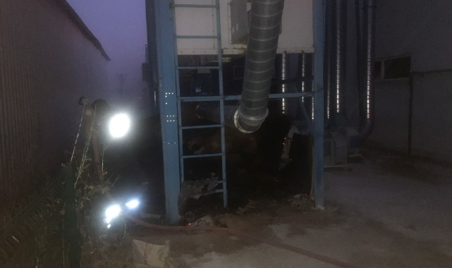 Fabrika yangını kısa sürede söndürüldü