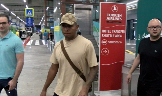 Fenerbahçe, Alfredo Morelos’u İstanbul’a getirdi