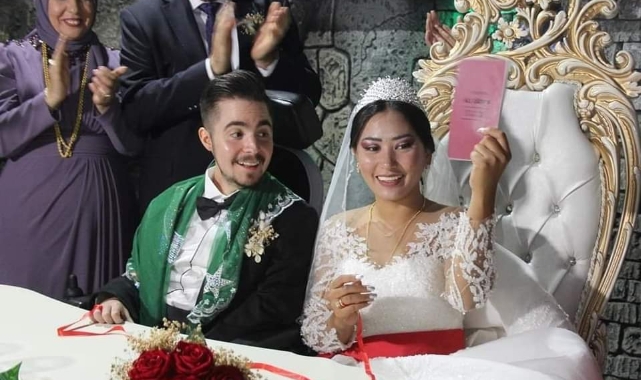 Filipinler'den aşkının peşinde Türkiye'ye geldi