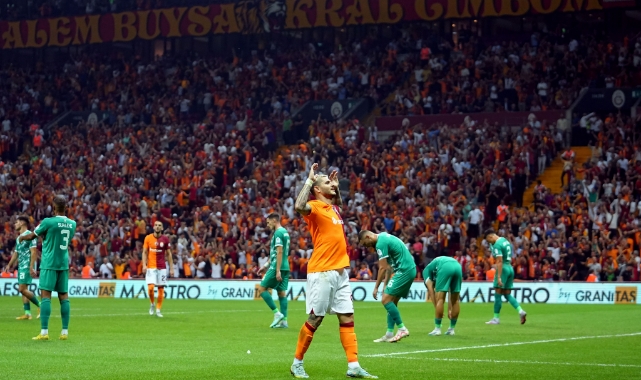 Galatasaray - Olimpija Ljubljana maçını 39 bin 623 taraftar izledi