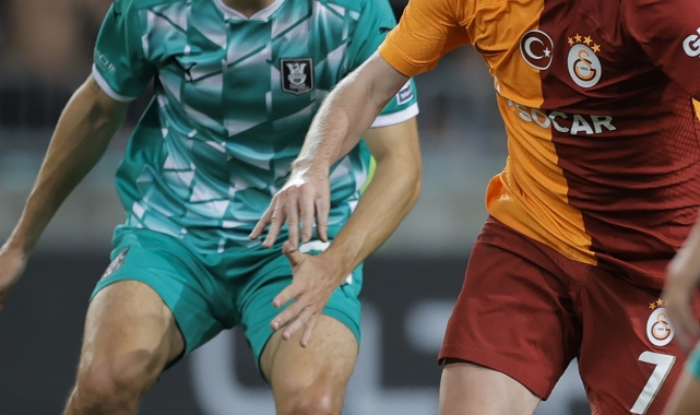 Galatasaray tur için sahaya çıkıyor