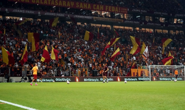 Galatasaray - Zalgiris maçını 41 bin 505 seyirci takip etti