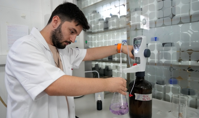 Gemlik Belediyesi’nin yaprak, toprak ve su analizi laboratuvarı ilçedeki çiftçiye rehber oldu