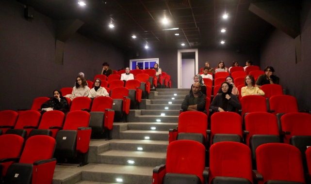 Genç Atölye’de dizi ve filmlerin algı üretimi konuşuldu