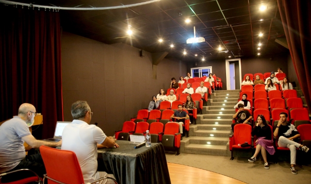 Genç Atölye’de konu psikoloji ve sinema oldu