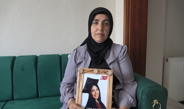 Gözü yaşlı anne 10 yıldır kızını bekliyor
