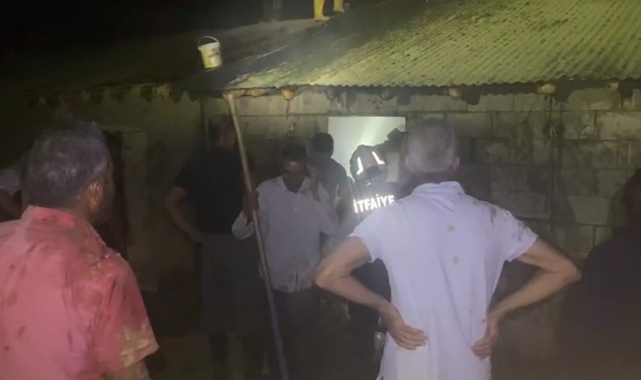 Hakkari’de ahır yangını