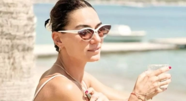 Hande'nin tatili sürüyor