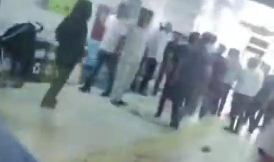Hastanede silahlı kavga; 3 yaralı