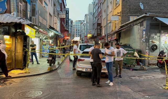 İki grup arasında yol verme kavgası: 3 yaralı