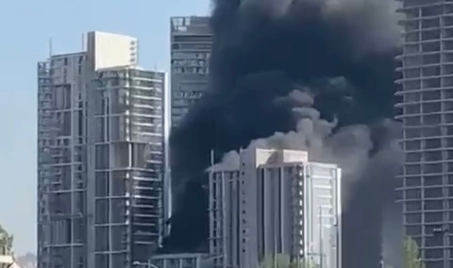 İnşaat halindeki sitede korkutan yangın