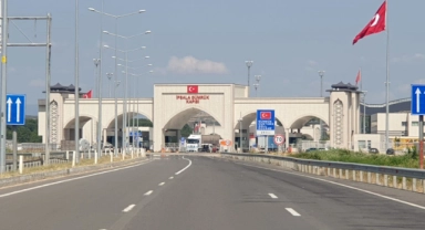 İpsala Sınır Kapısı'ndan çıkışlar durduruldu