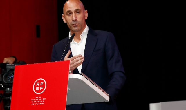 İspanya Kadın Milli Futbol Takımı maçlara çıkmayacak
