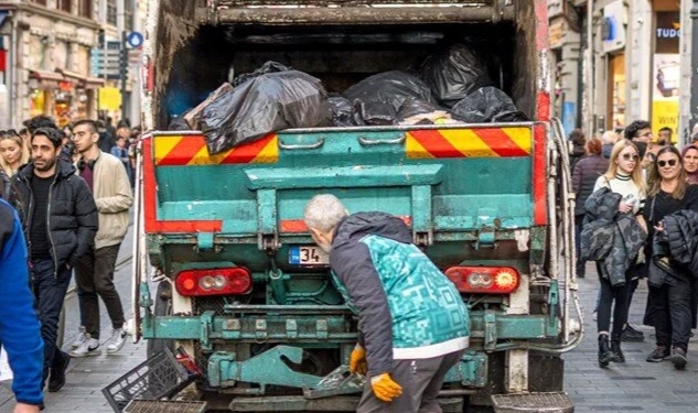 İstanbul'da çöp transfer işçileri greve gidiyor