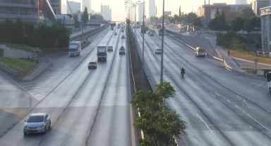 İstanbul'da yollar boş kaldı 