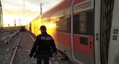 İtalya’da tren işçilere çarptı: 5 ölü