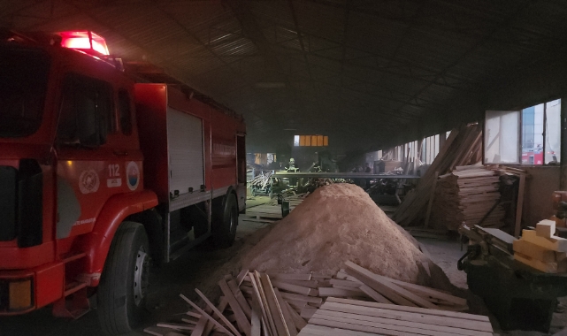 İtfaiyenin hızlı müdahalesi yangının büyümesini engelledi