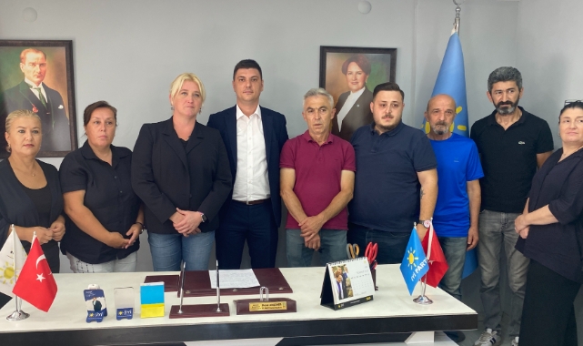 İYİ Parti'nin ilçe teşkilatında toplu istifa!