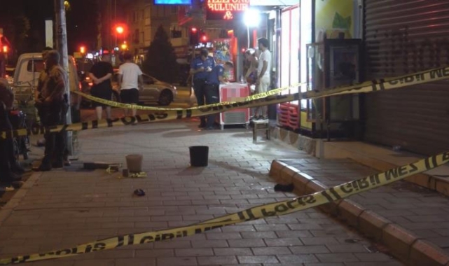 İzmir’de esnaf kavgası kanlı bitti: 2 yaralı