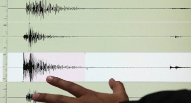 Japonya'da şiddetli deprem!