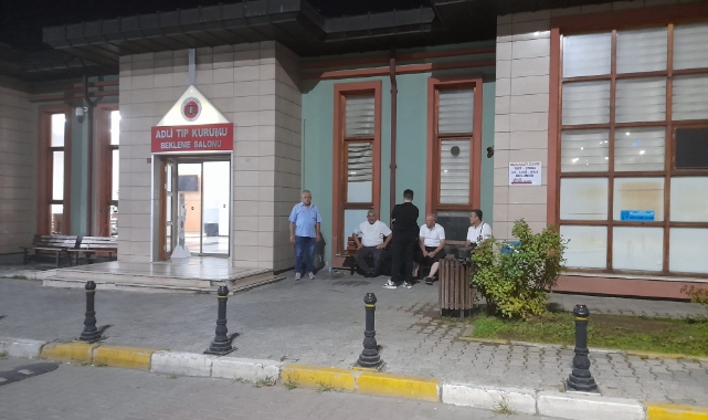 Kahvehanedeki çatışmanın ortasında kaldı
