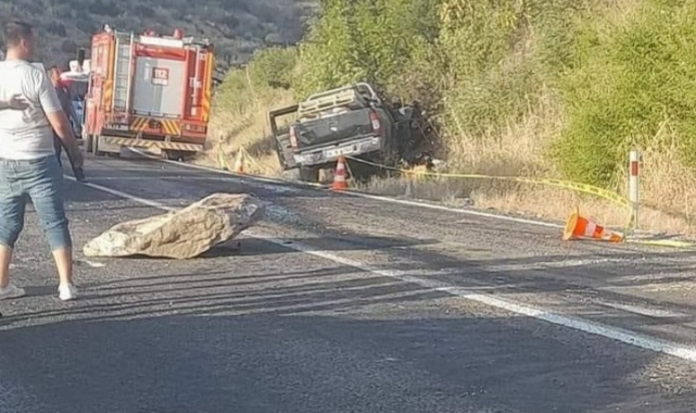 Kamyonetin üzerine kaya düştü! 1 ölü, 3 yaralı