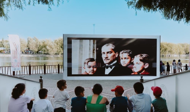 Kapadokya Balon ve Kültür Yolu Festivali’nde Atatürk coşkusu