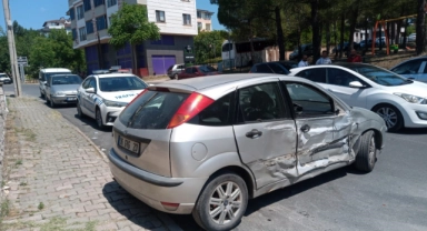 Karabük'te panelvan ile otomobil çarpıştı: 4 yaralı