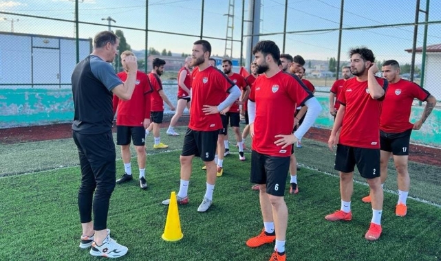 Kars 36 Spor’un hazırlıkları sürüyor