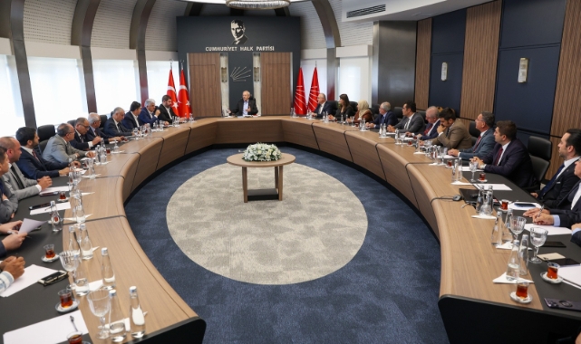 Kılıçdaroğlu, Ankara ilçe başkanlarını kabul etti