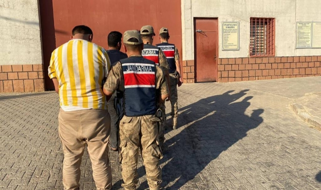 Kilis'te 3 kaçak göçmen yakalandı, 3 şüpheli tutuklandı