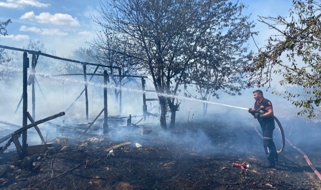 Kırklareli'de bağ evi yangını