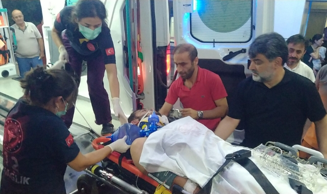 Kocaeli'de TIR'la motosiklet çarpıştı: 2 yaralı