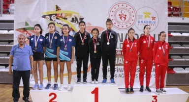Kocasinan Masa Tenisi Takımı Şampiyon Oldu