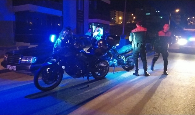 Komşular arasında bıçaklı kavga: 1 yaralı