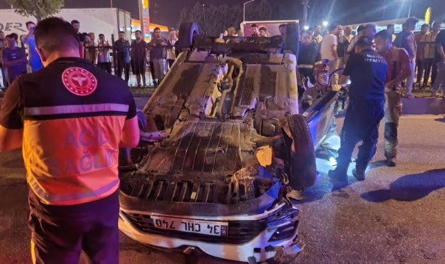 Makas atan araç takla attı: 5 yaralı