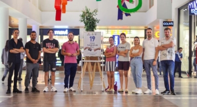 Manisalı fotoğrafçılar 'Dünya Fotoğrafçılık Günü'nü sergiyle kutladı