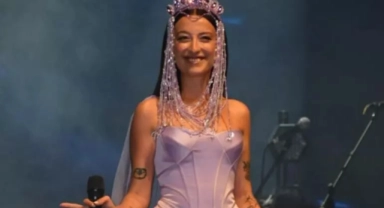 Melike Şahin büyüledi