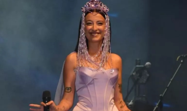 Melike Şahin büyüledi