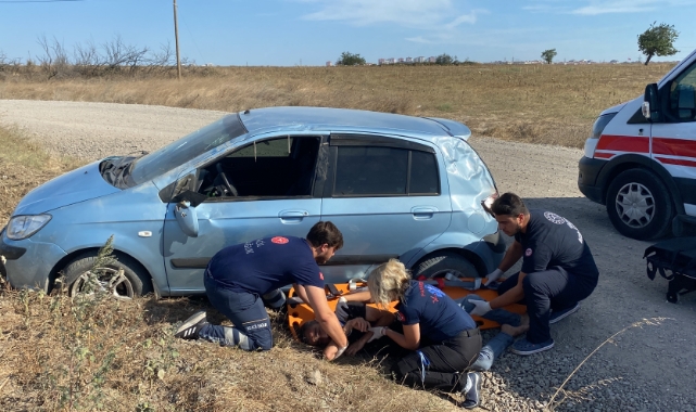 Mıcıra kapılan otomobil takla attı