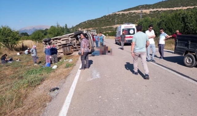 Minibüs ile pat pat çarpıştı: 1 ölü, 12 yaralı