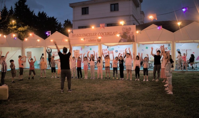 Minikler tatilin tadını Serdivan Çocuk Bahçesi’nde çıkarıyor