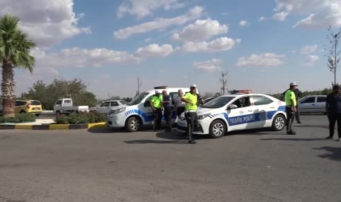 Motosiklet ile halk otobüsü çarpıştı: 1’i ağır 2 yaralı