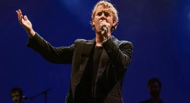 Mütevazı stardan konser