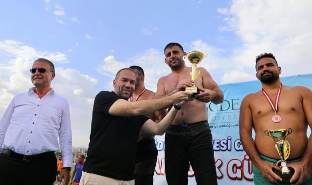 Niğde'de güreş şenliği yapıldı